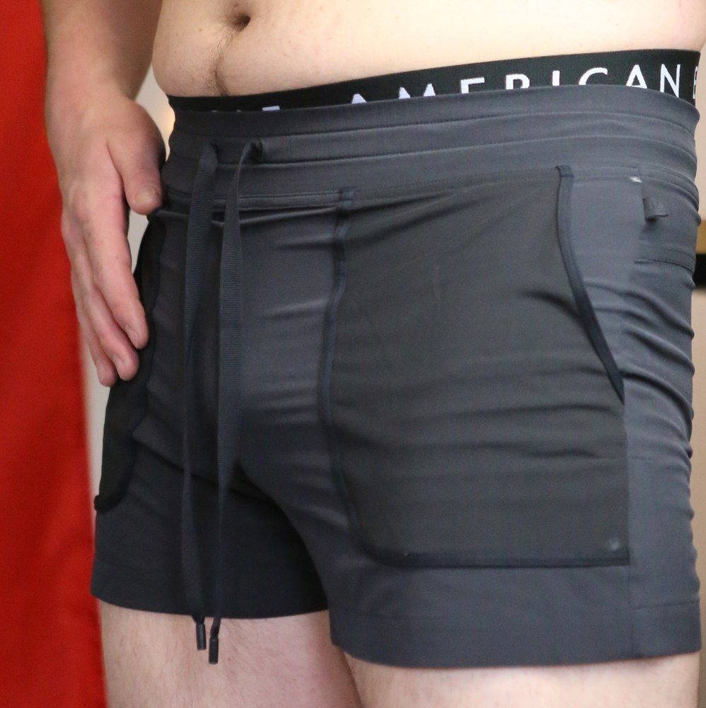 Lululemon Black Mesh Pocket Athletic Workout Drawstring Shorts 8